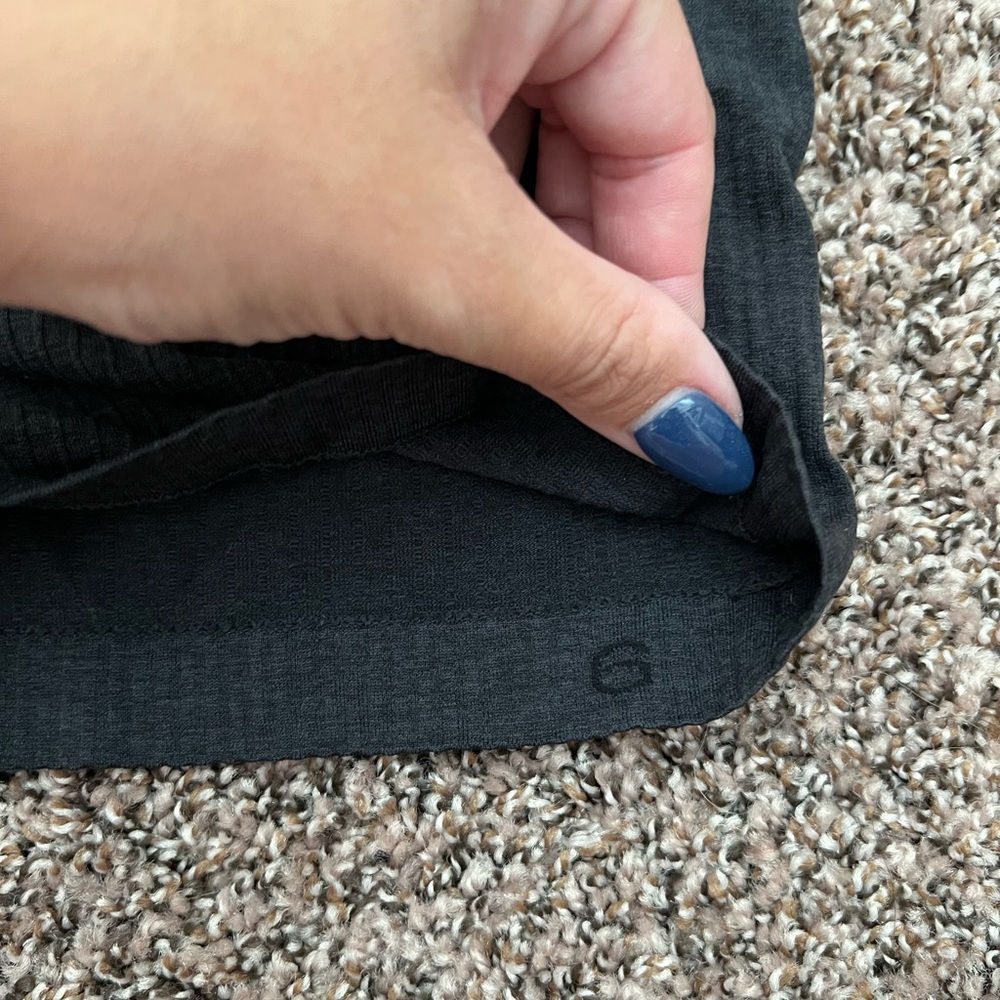Lululemon Tank Size 6 - Picture 3 of 6